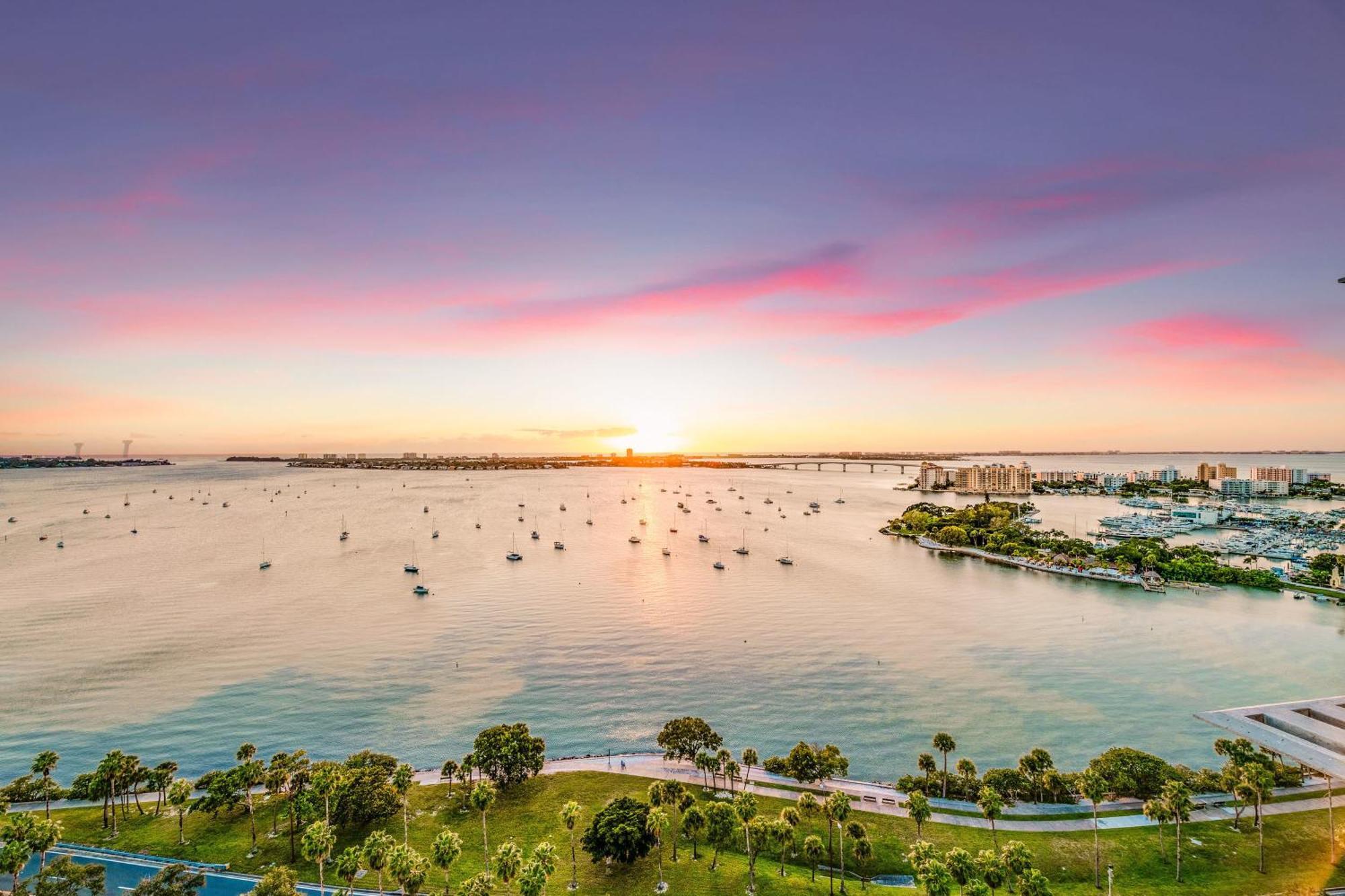 Julia Place Sarasota Bagian luar foto